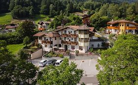 Chalet Campiglio Imperiale Garnì