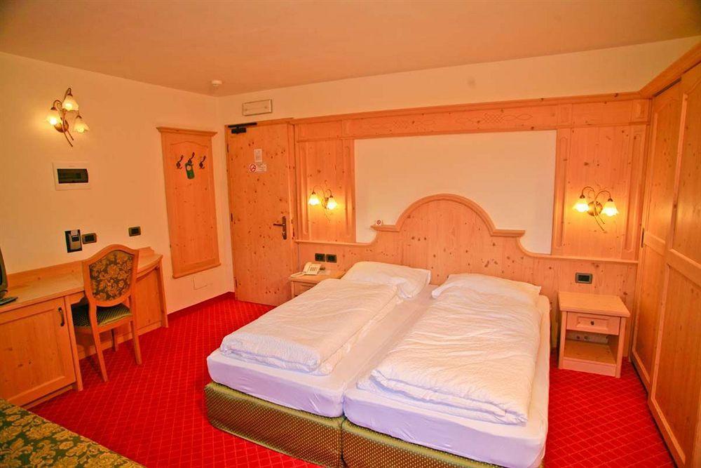 Chalet Campiglio Imperiale Garnì Madonna Esterno foto