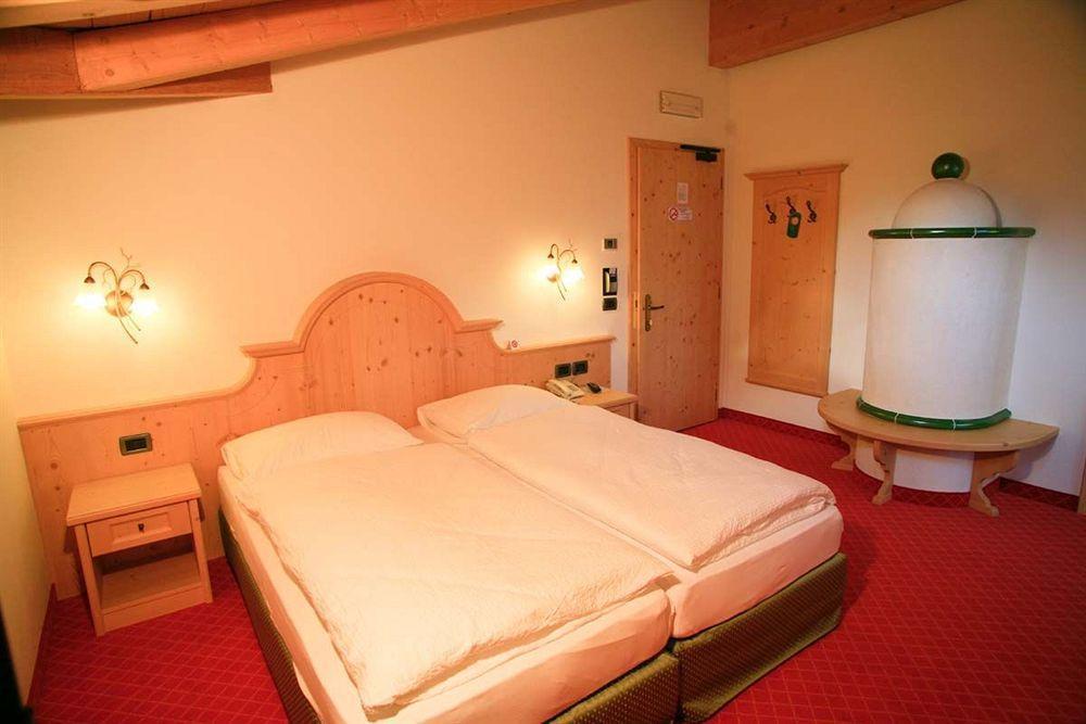 Chalet Campiglio Imperiale Garnì Madonna Esterno foto